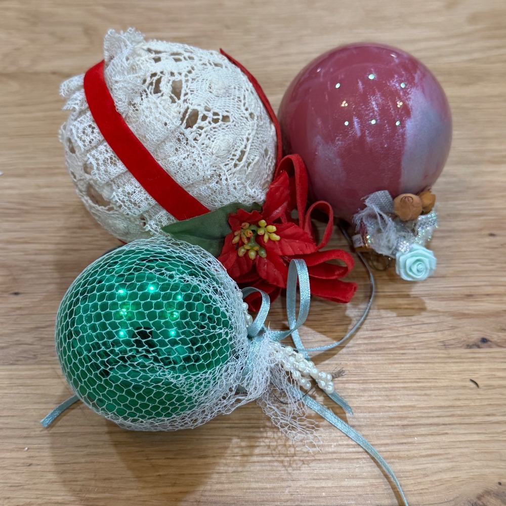 Vintage Handcrafted Mixed Christmas Ornaments 3pc Set Lace Mauve Glass Mesh